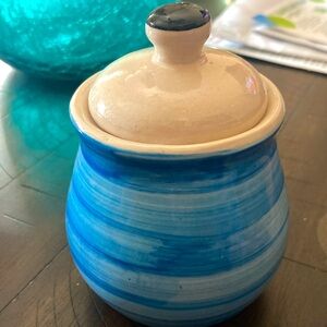 💙 Small blue pot with lid